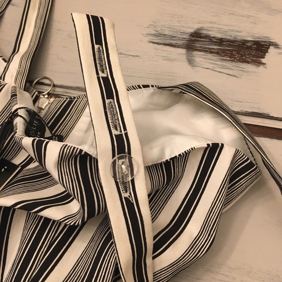 NWTRomeo & Juliet Couture jumpsuit - Picture 5 of 8